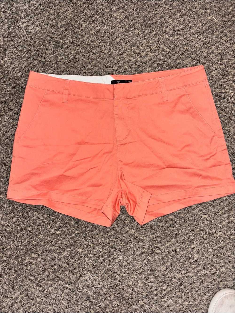 Casual Surfer Style Coral Peach Chino Shorts Size 32 Repreve Eco-Friendly Volcom